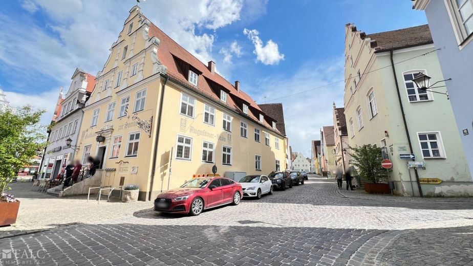Das Haus seitlich
