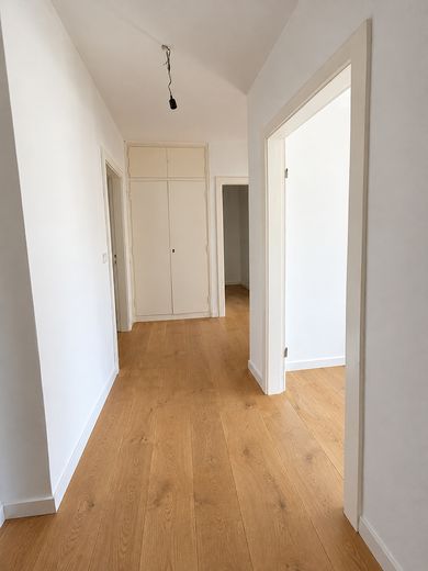 Erstbezug nach Sanierung: Helle 3-Zimmer-Wohnung in Hamburg-Niendorf – Фотографія 6