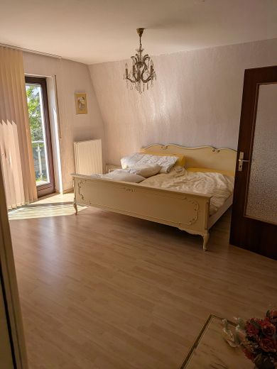 Schlafzimmer 1