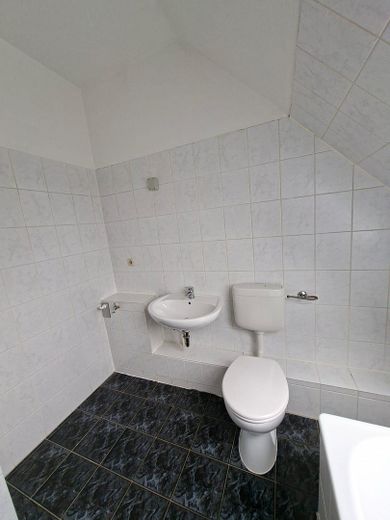 Beautiful bright 2-room attic apartment in Meyenburg – Photo 2