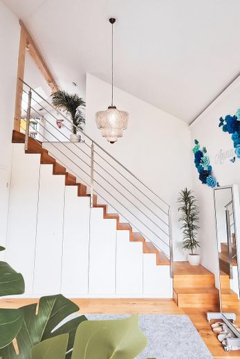 Kinderz. 2 (Aufgang zum DG)