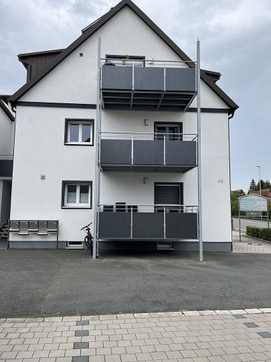 Appartamento di 3 locali a Großenseebach – Balkon überdacht