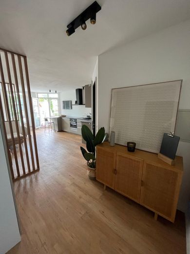 City center! 1-room apartment with balcony in Bonn – Foto 5