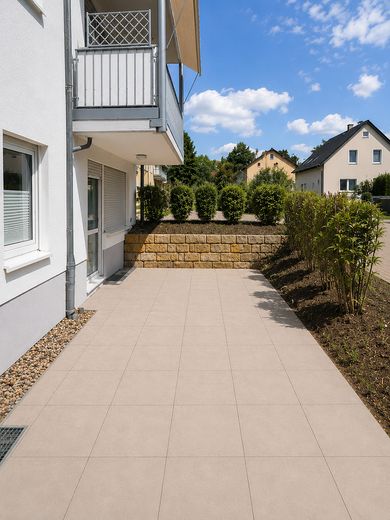 Ruhig wohnen in Weinböhla – barrierefreie 5-Zimmer-Wohnung mit großer Terrasse – Terrasse