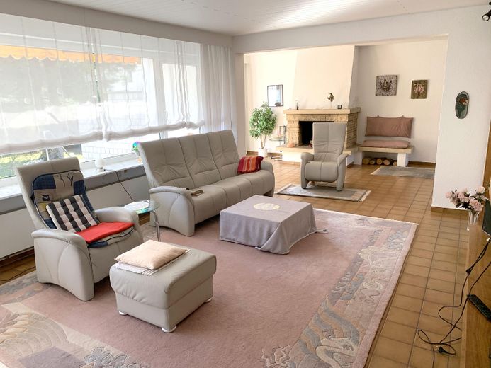 Reiheneckhaus 182 m² im Musikerviertel Hanau mit Garten, provisionsfrei – Wohnzimmer