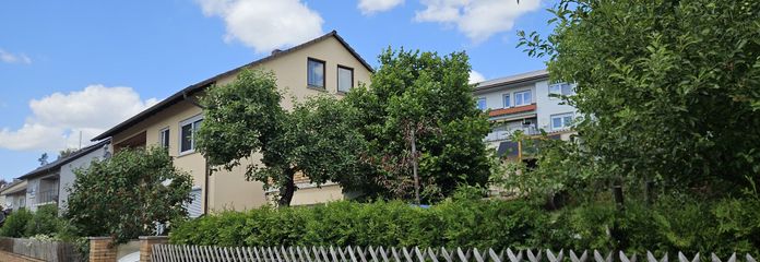 Schweinfurt yakınında misafir daireli ev, ticari salon + imarlı arsa – Haus Ansicht 2