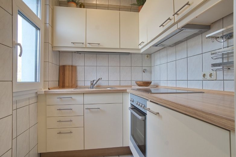 Schicke Wohnung mit Komplettausstattung, W-LAN, Parkett, Balkon, ruhiges Schlafzimmer, Nähe Rüttenscheider Straße – 73c913b2330ee706718158a82423c8cbe42b6266.jpg