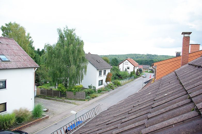 3-room top-floor apartment 100m² south side parking space garden cellar laundry room air conditioning – Foto 11