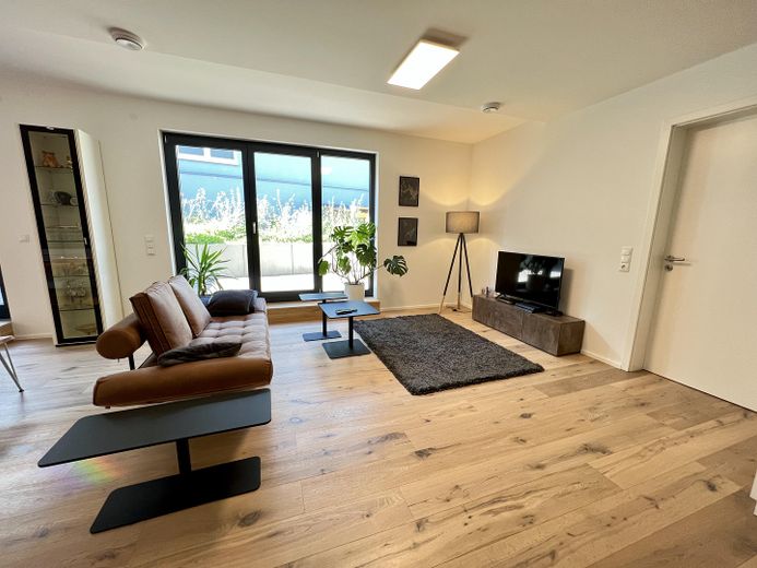 Jasne mieszkanie typu loft z tarasem szuka nowego najemcy – Wohnzimmer_4