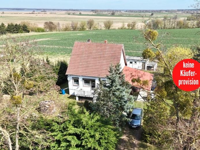 HORN IMMOBILIEN ++ Recherche d'une situation isolée ? Maison individuelle, entièrement sous-solée à Gehren près de Strasburg – Foto 1