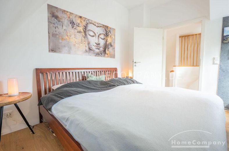Wohnen im Grünen – Befristete Vermietung: Stilvolles Einfamilienhaus mit Garten  &  Terrasse in Olching – d3352e1b1d42a14952095790de7993494be55d06.jpg