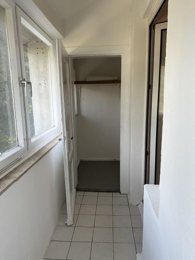 Frisch renovierte 4-Zimmer Wohnung in Essen-Frohnhausen – Abstellkammer_Küche