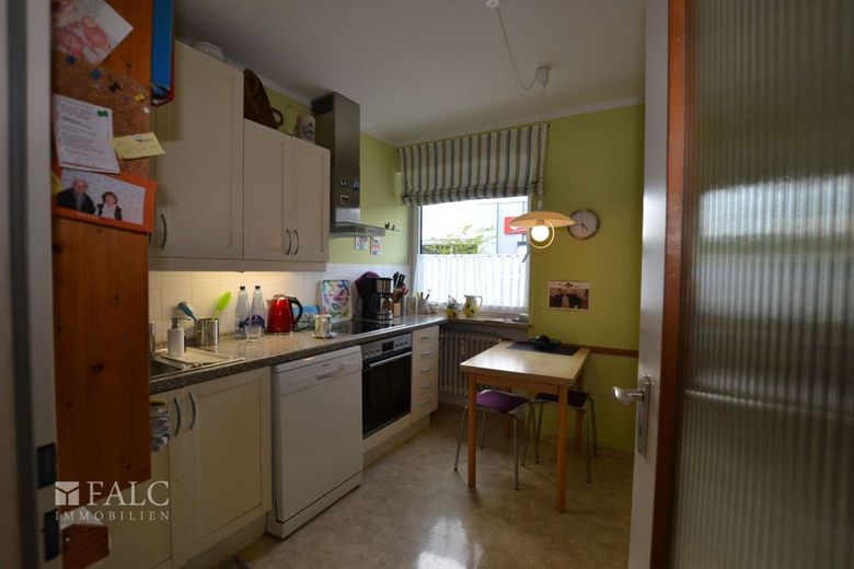 Langjährig vermietete 3-Zimmer-Wohnung mit Balkon und Stellplatz - Kapitalanlage mit Perspektive – Küche