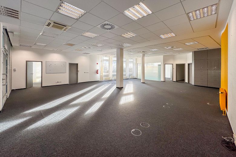 Büro-/Praxisfläche