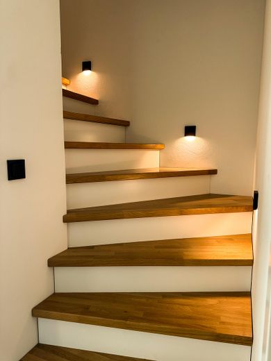Año de construcción 2025: casa pareada en Geisecke – Treppe EG ins 1. OG