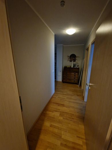 Starannie zaprojektowana nieruchomość z najwyższym komfortem mieszkania i wymarzonym ogrodem w idyllicznym otoczeniu – Photo 8