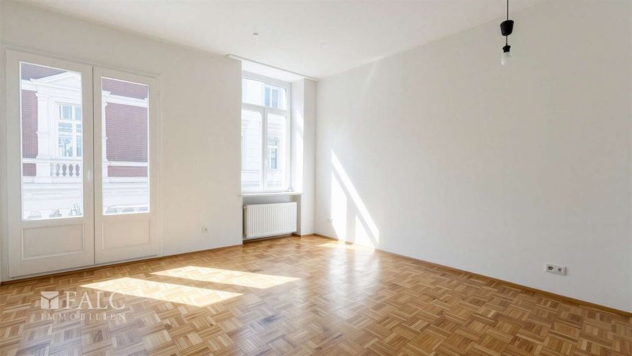 Lichtdurchfluteter Altstadt Traum in Stolberg – Wohnzimmer