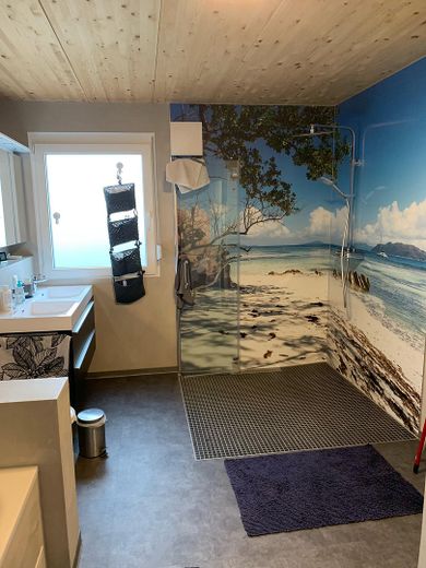 Wohnungen im 1 OG 80m² – begehbare Dusche