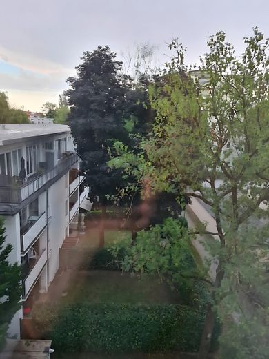 Piękne 2-pokojowe mieszkanie w Bogenhausen (Parkstadt) – spokojna lokalizacja od strony wschodniej, z widokiem na wewnętrzny dziedziniec – Zdjęcie 9