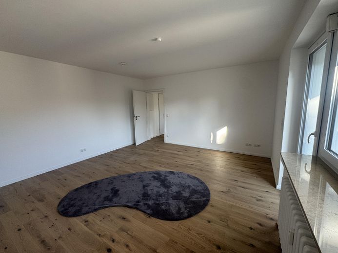 Frisch renovierte 3-Zimmer-Wohnung 70 qm im Zentrum von Melle – Wohnzimmer