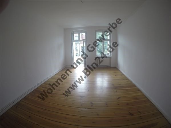 Bezug nach Vollsanierung - ruhiger Seitenflügel mit Süd Balkon – Kamera -- 11.07.2016 066