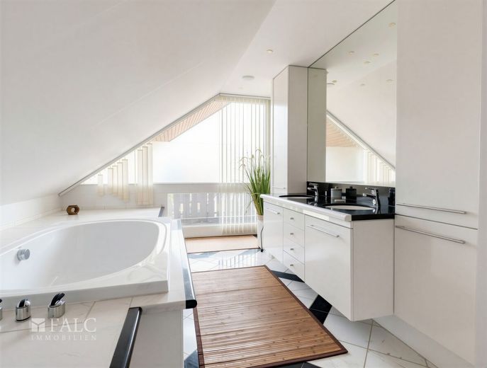 Stedefreund ! Elegante casa unifamiliare con appartamento indipendente ! – Badezimmer OG