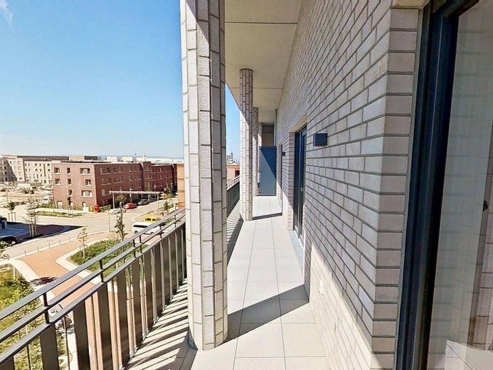 PRIMER USO: Luminoso piso de 2 habitaciones con COCINA INTEGRADA y BALCÓN – Ansicht I: Balkon