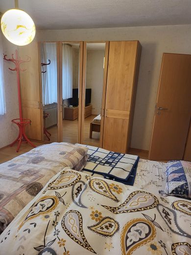 Gepflegtes 3-Familienhaus in Freiberg am Neckar – EG Schlafzimmer 1