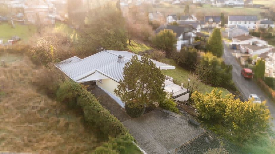 Helles, modernes Einfamiienhaus mit Terrasse - Balkon + Garten in Hümmerich - Preisreduzierung! – Grundstück