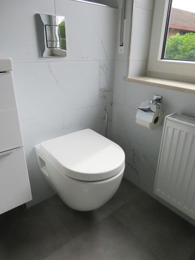 *Erstbezug nach Sanierung* 4 ZKB-Whg. 104 m² mit Terrasse & optionaler EBK – Toilette TG-Bad