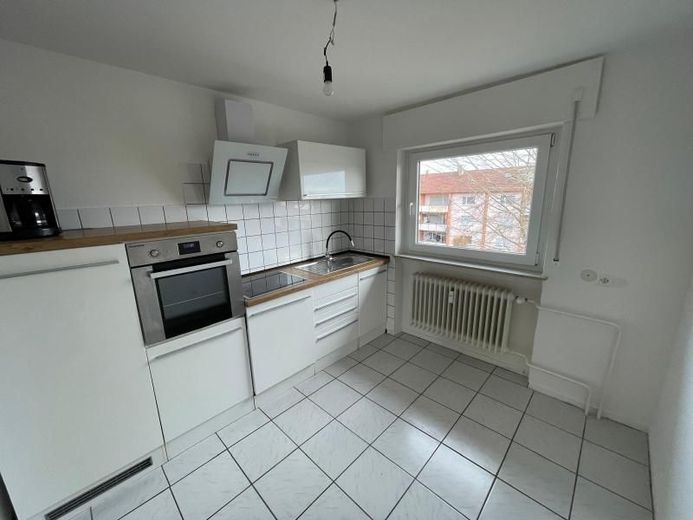 Freundliche 4- Zimmer ETW mit Balkon in Stetten am kalten Markt – Bild 1