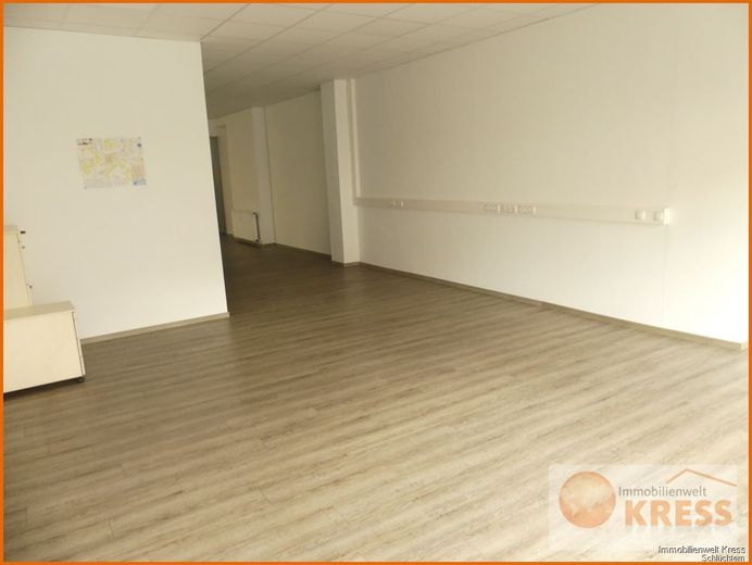Ladenlokal in Schlüchtern Innenstadt, ebenerdiger Zugang, große Schaufensterfläche incl. Teeküche – Bild 4