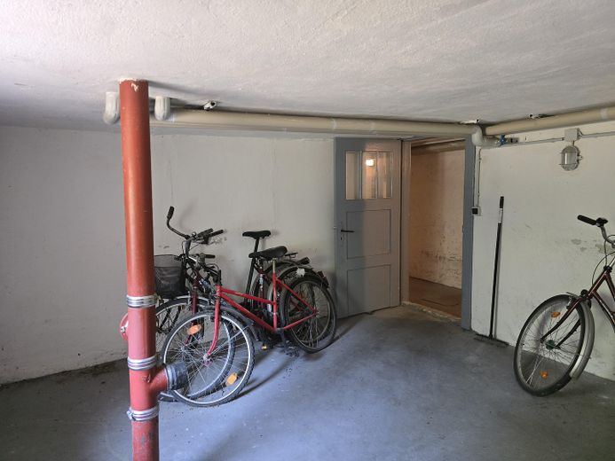 Edificio plurifamiliare con 10 unità abitative nel quartiere delle ville di Stendal – Beispiel Fahrradabstell