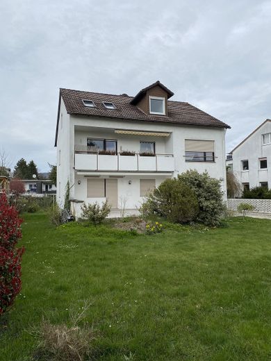 Terrain attrayant au calme à Bad Homburg- Dornholzhausen – idéal pour une nouvelle construction – Ansicht von der Straße