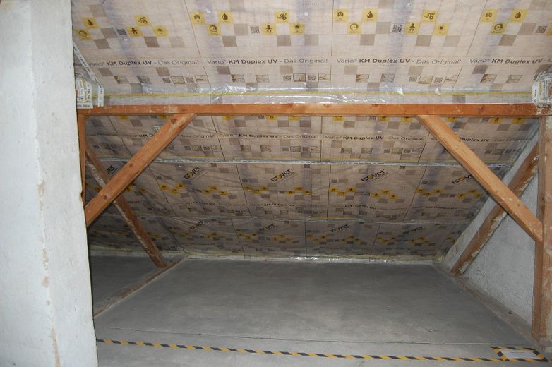Freundliche sanierte 4-Zimmer-Wohnung zur Miete in Selb ab September – Stellfläche auf dem Dachboden