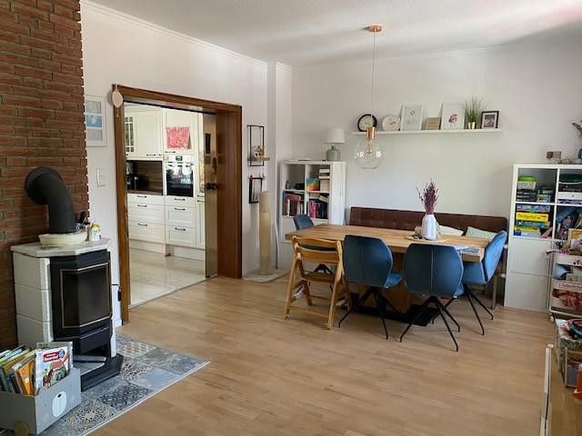 Freistehendes Einfamilienhaus mit viel Charme und sonnigem Garten – Essbereich