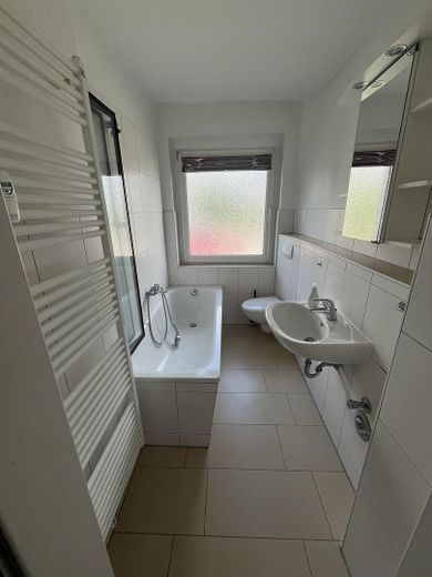 Einfamilienhaus ( DHH ) in 31174 Schellerten- ohne Provision - – Foto 10