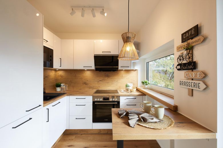 Top renoviertes und vollständig eingerichtetes Apartment in bester Schwabinger Lage - provisionsfrei – Neue Einbauküche