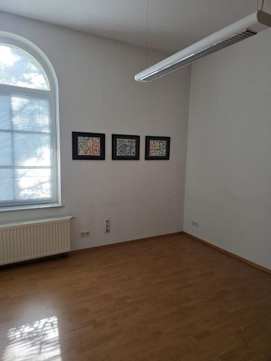 „The Flow-Hub“ – Industrielle Eleganz für kreative Köpfe – Büro 4