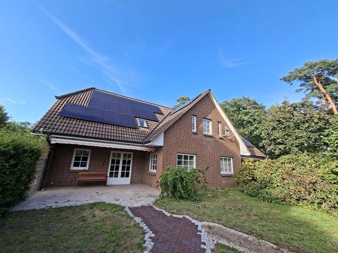 2 Familienhaus – Foto 1