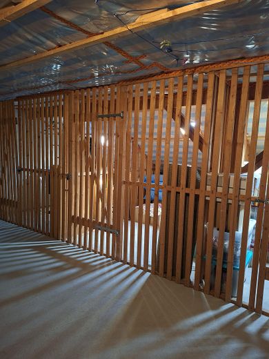 Sehr gepflegte 3-Zimmer-Wohnung mit Balkon, großem Kellerraum und Garage in ruhiger Wohnlage – Abstellraum DG