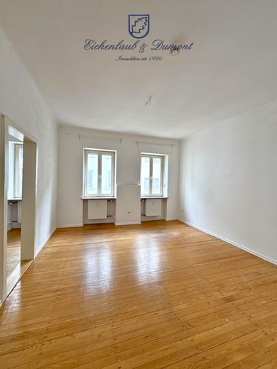 Helle und gepflegte 2-ZKB-Altbauwohnung im Nauwieser Viertel – Zimmer 1 1.OG links