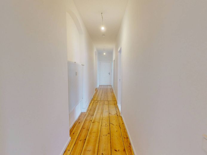 Ristrutturato: appartamento d’epoca di 2 locali con BALCONE e cucina componibile a Berlino Friedrichshain – Ansicht I: Flur