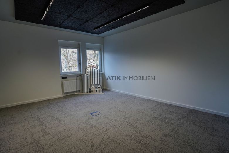 ATIK: Provisionsfrei - Erstbezug nach Sanierung - Repräsentative Bürofläche mit EBK – Innenansicht