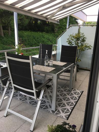 Terrasse mit Markise