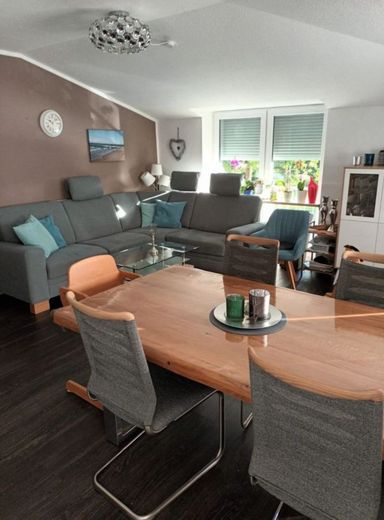 Moderne 3-Zimmer-Wohnung in Friedrichsfehn von privat – Offener Wohnbereich