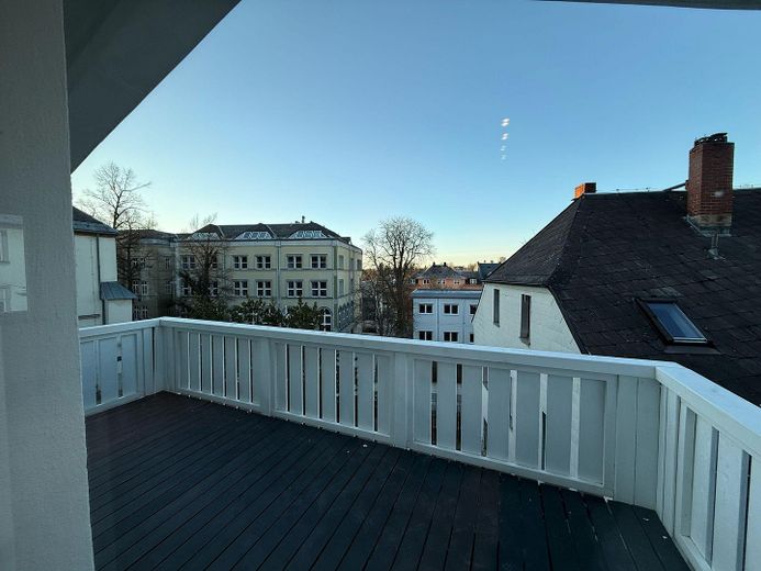 Beautiful 3-Room Apartment in Hof with Balcony and Kitchen – Photo 8