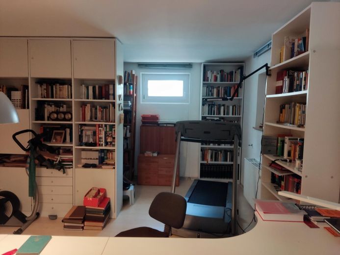 Büro UG04