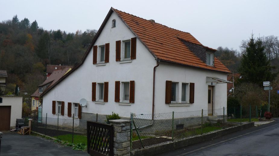 Großes Grundstück mit Altbau in sehr guter Lage in Unterdürrbach, provisionsfrei, von Privat! – Altbau zum Nulltarif