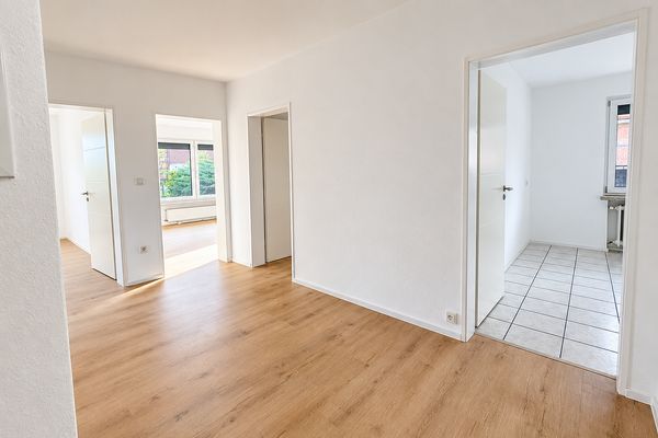 Primera ocupación tras la reforma: espacioso piso de 4 habitaciones con terraza y 106 m² en Springe